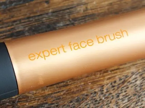 real-techniques-expert-face-brush-500x374-1