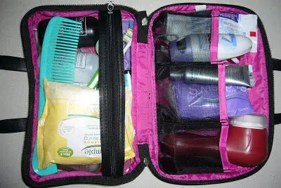 whats-in-my-travel-bag-d
