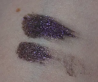 illamasqua-queen-of-the-night-pure-pigment-with-added-dupe-2