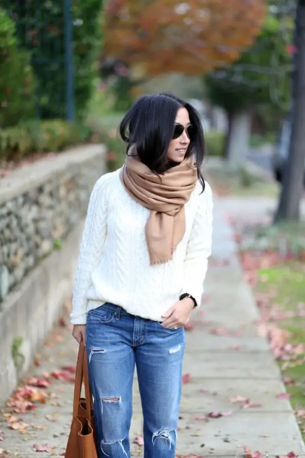 jeans-and-knitted-sweater