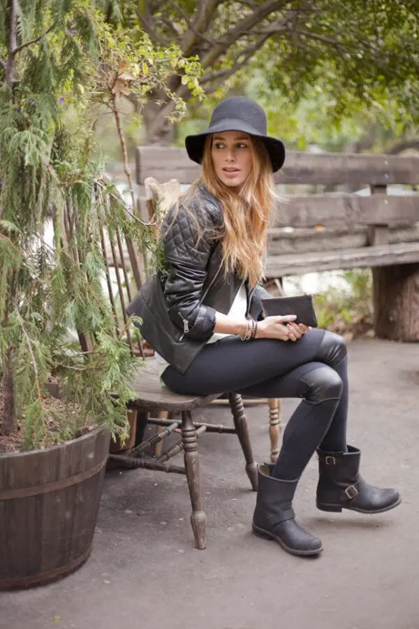 moto-boots-all-black-outfit