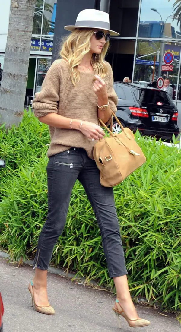 brown-slouchy-sweater