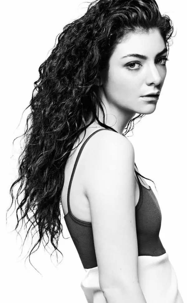 black-and-white-lorde-photo