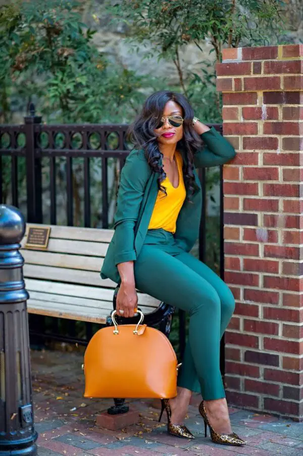 chic-fall-suit-outfit