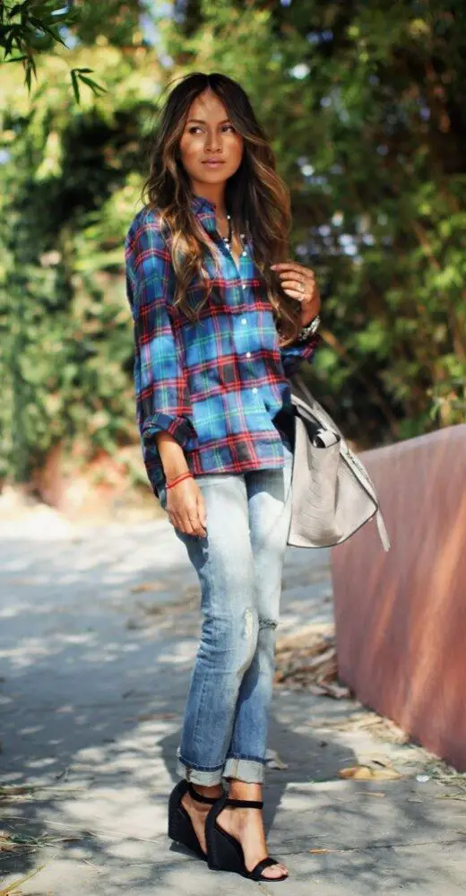 plaid-shirt-and-wedge-shoes-520x999-1