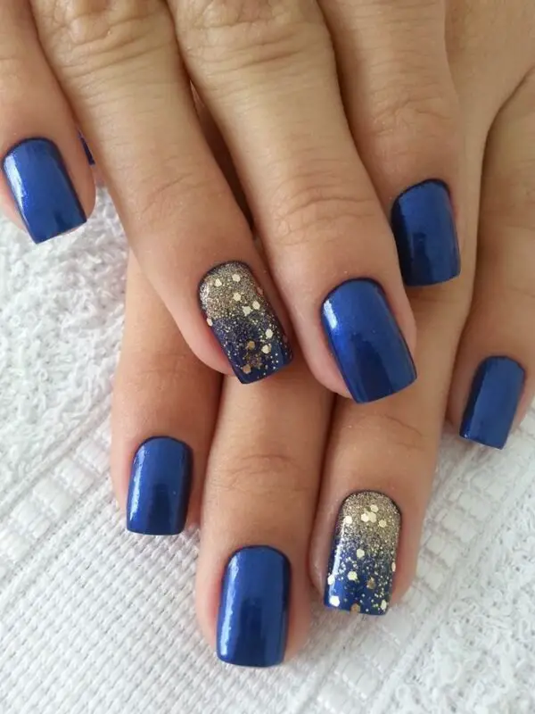 blue-glitter-nails
