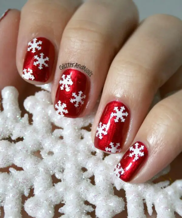 red-and-white-snowflakes
