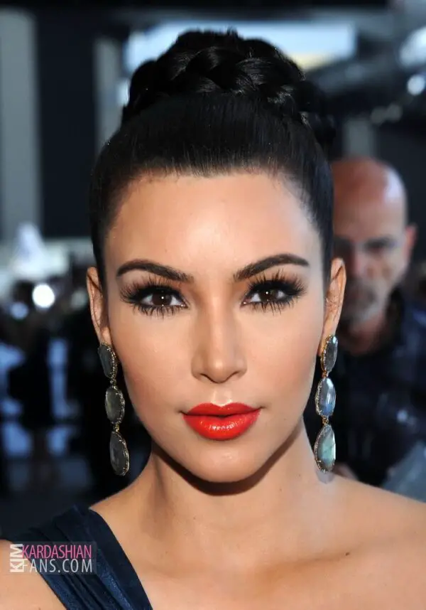 kim-kardashian-red-lips