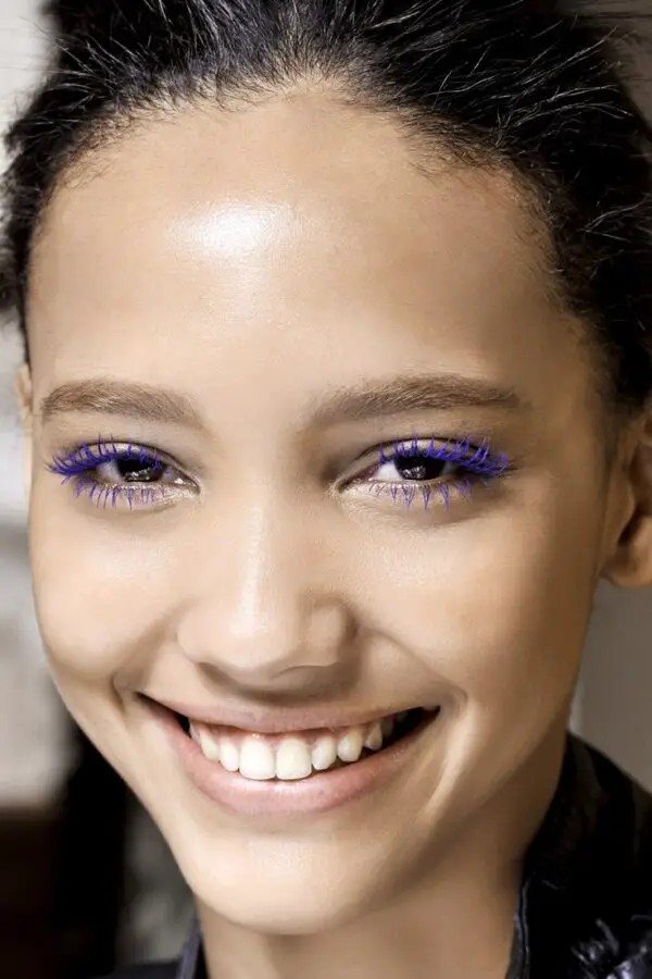 purple-colored-mascara