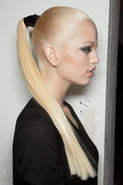 blonde-ponytail