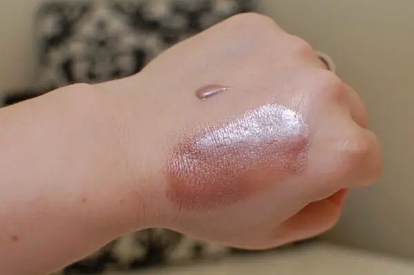 e-l-f-shimmering-facial-whip-toasted-swatch