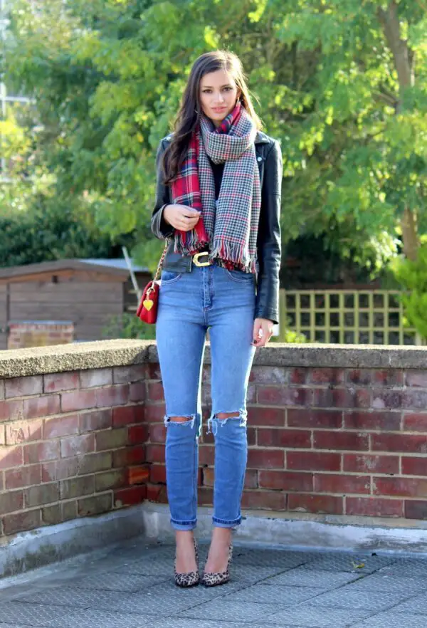 1-tartan-shawl-with-casual-outfit