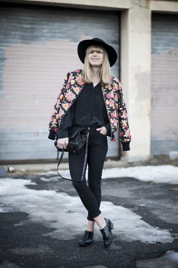 3-floral-jacket-with-all-black-outfit
