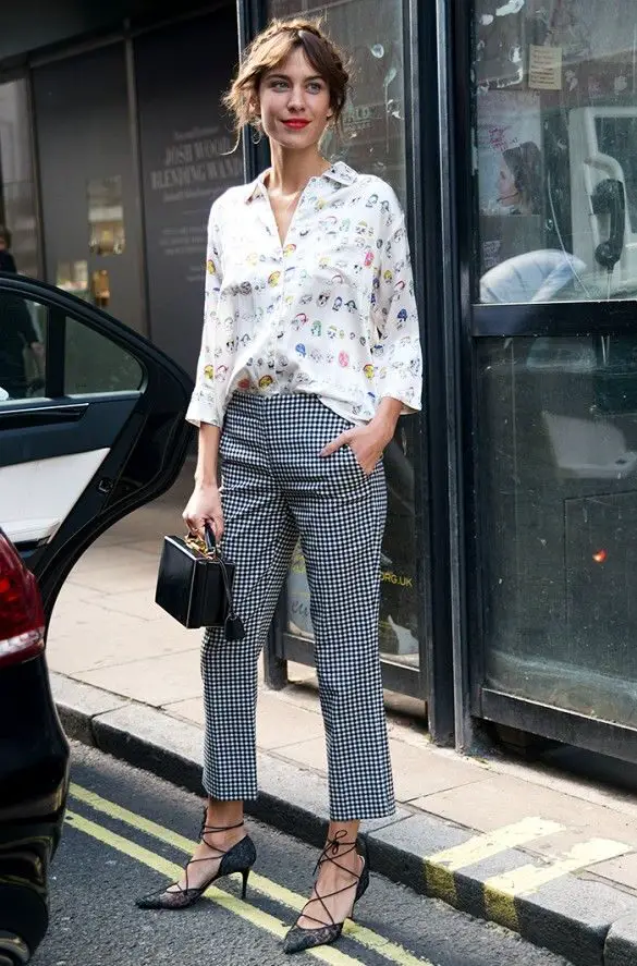 5-alexa-chung-in-quirky-outfit