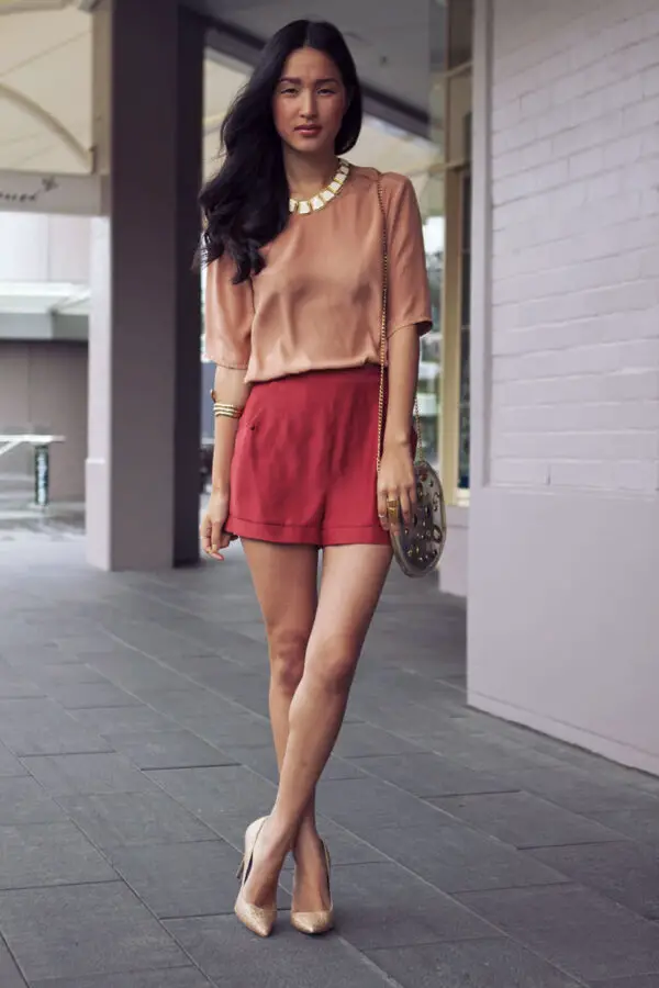 6-jewelled-necklace-with-casual-chic-outfit-and-nude-pumps