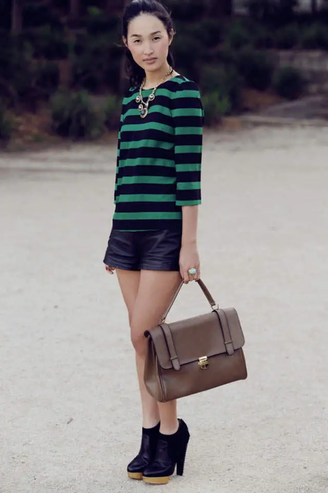 6-jewelled-necklace-with-striped-top-and-leather-shorts