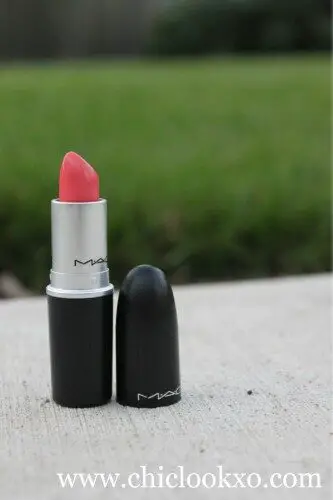 mac-lustre-lipstick-in-cut-a-caper-333x500-1