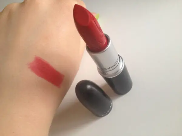 mac-riri-woo-lipstick2