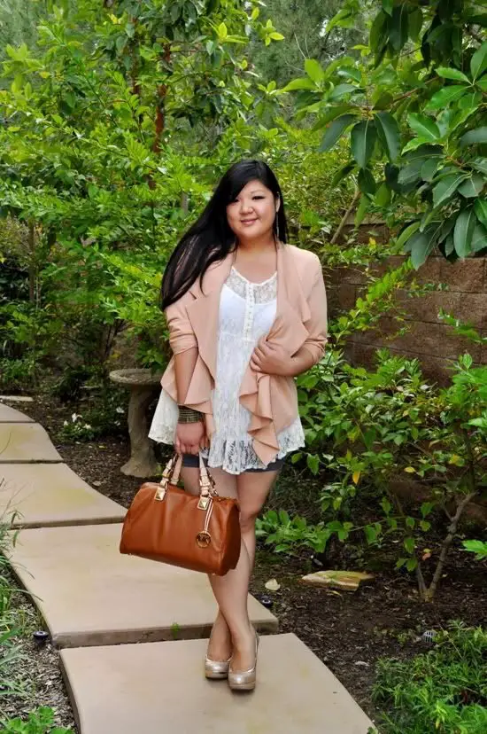 cute-and-girly-plus-size-outfit