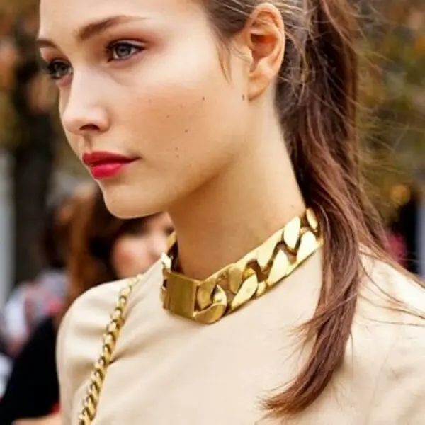 oversized-gold-necklace
