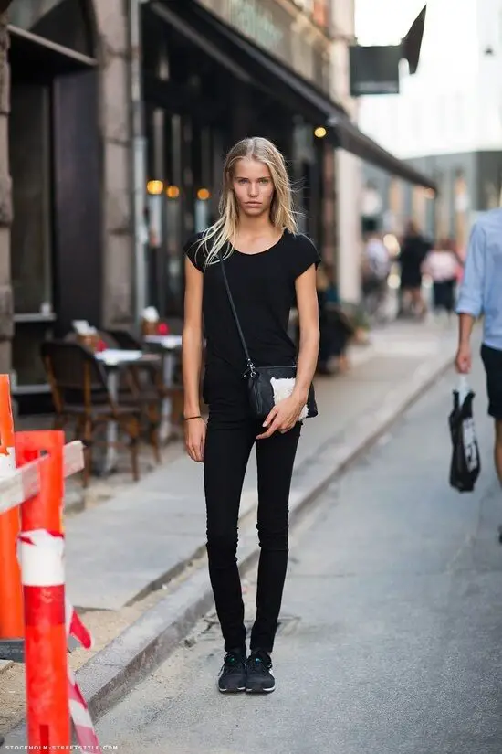 simple-all-black-outfit