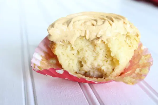how-to-make-tres-leches-cupcakes-with-a-dulce-de-leche-frosting