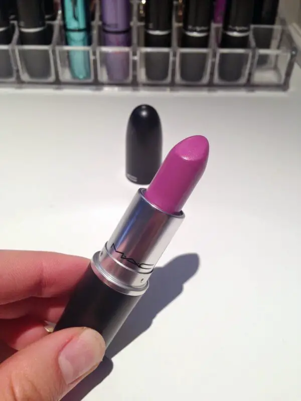 mac-up-the-amp-lipstick-review