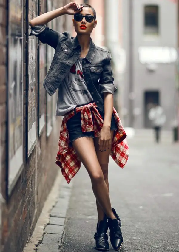 1-plaid-shirt-tied-on-waist-with-casual-outfit