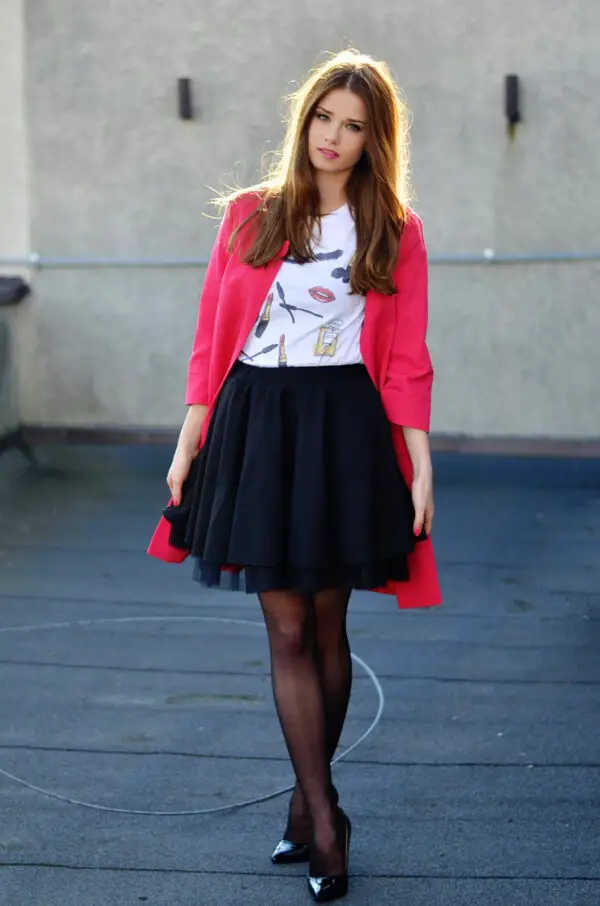 2-graphic-top-with-skirt-and-blazer
