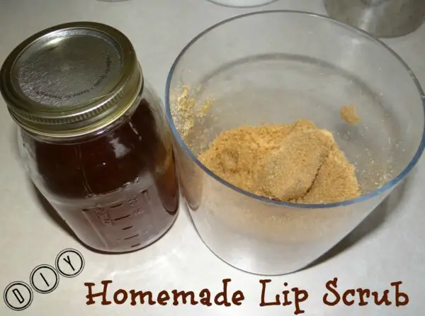 easy-homemade-lip-scrub
