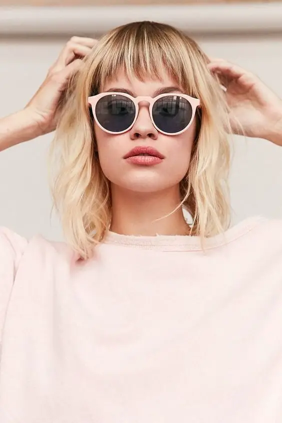 millennial-pink-sunglasses-by-urban-outfitters