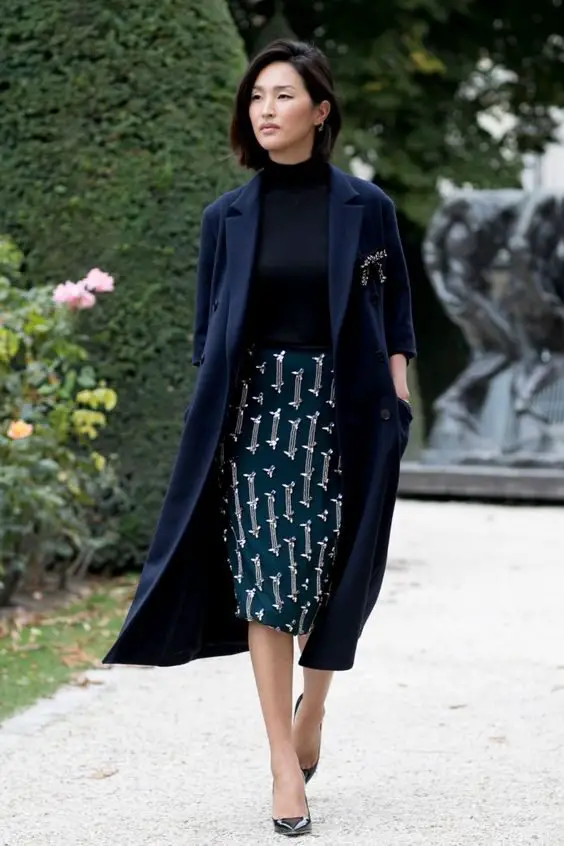printed-pencil-skirt-outfit-with-black-top-and-coat
