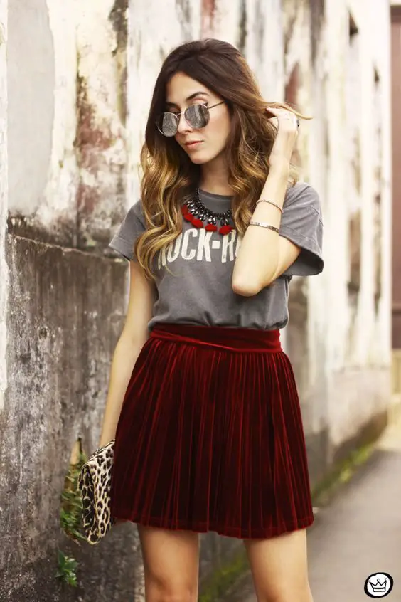 velvet-pleated-skirt-outfit