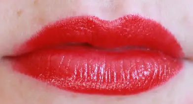 disney-for-mac-e28093-heartless-lipstick-look