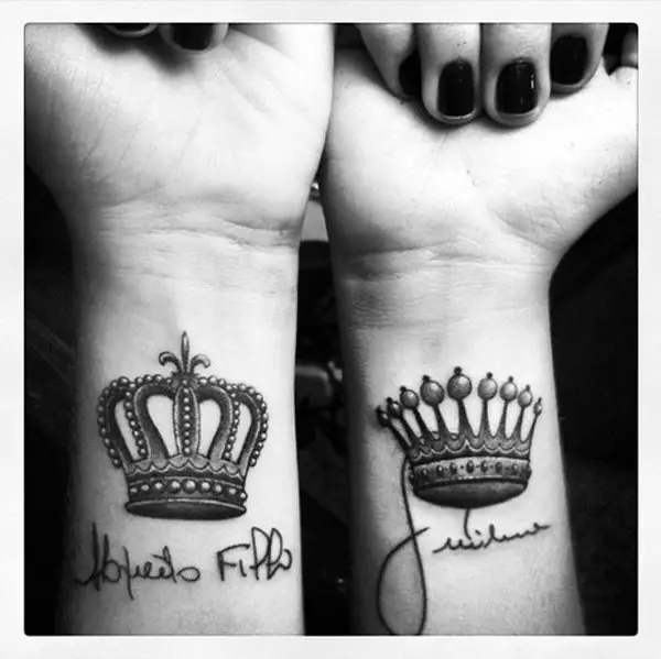 20 Crown Tattoos Fit for a Queen | CafeMom.com