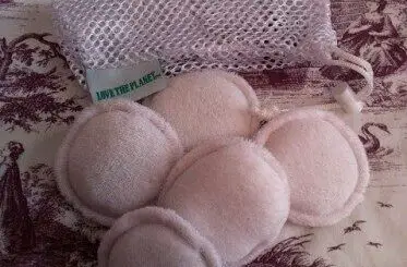 washable-cleansing-pads-by-love-the-planet-373x500-1