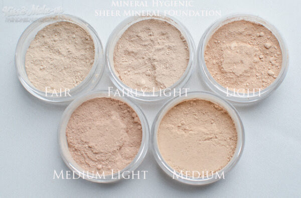 5-mineral-foundation-diffrent-shades-mineral-foundation