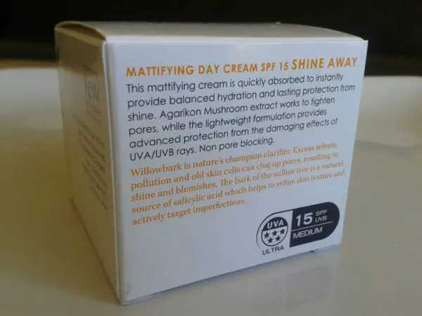 2-mattifying-day-cream-spf15-shine-away