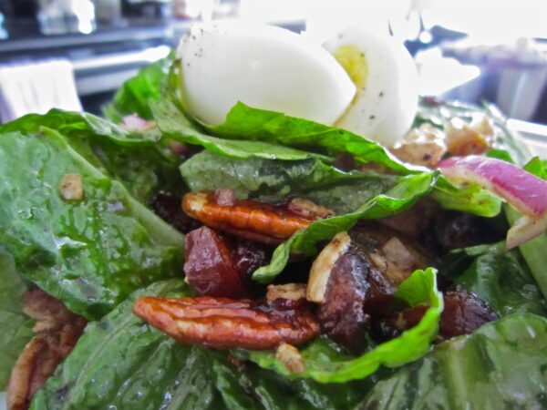 bacon-lettuce-salad-with-hardboiled-eggs