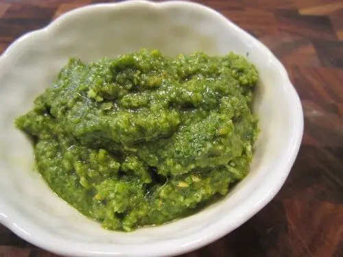 basil-pesto-with-nutritional-yeast-500x375-2