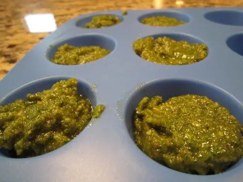 healthy-basil-pesto-with-nutritional-yeast-500x375-1