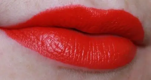 mac-lady-danger-lipstick-review-swatches-500x265-1
