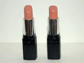 revlon-colorburst-lipstick-fashions-night-pout-and-soft-nude-3