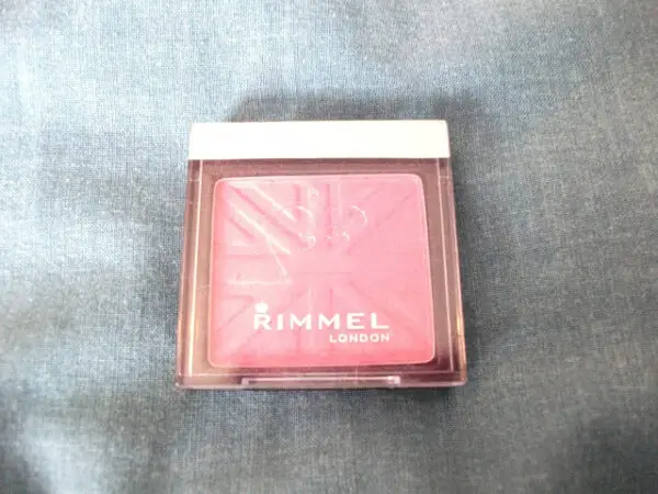 rimmel-lasting-finish-blush-live-pink-2-1