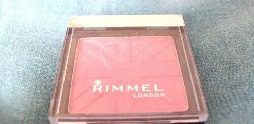 rimmel-lasting-finish-blush-live-pink-500x375-2