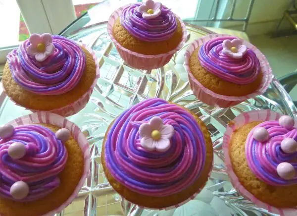 sweet-rose-champagne-cupcakes
