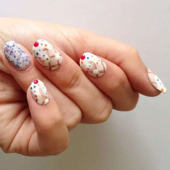 ice-cream-and-sprinkles-nails