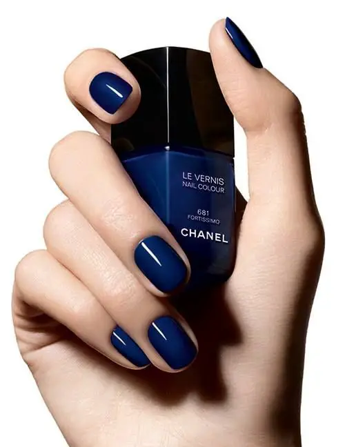 midnight-blue-chanel-nails