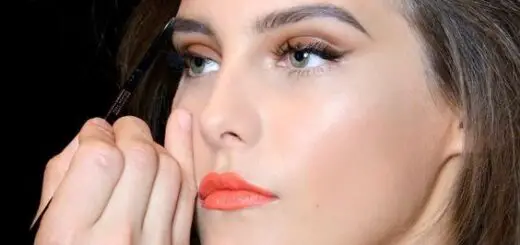 orange-lip-makeup