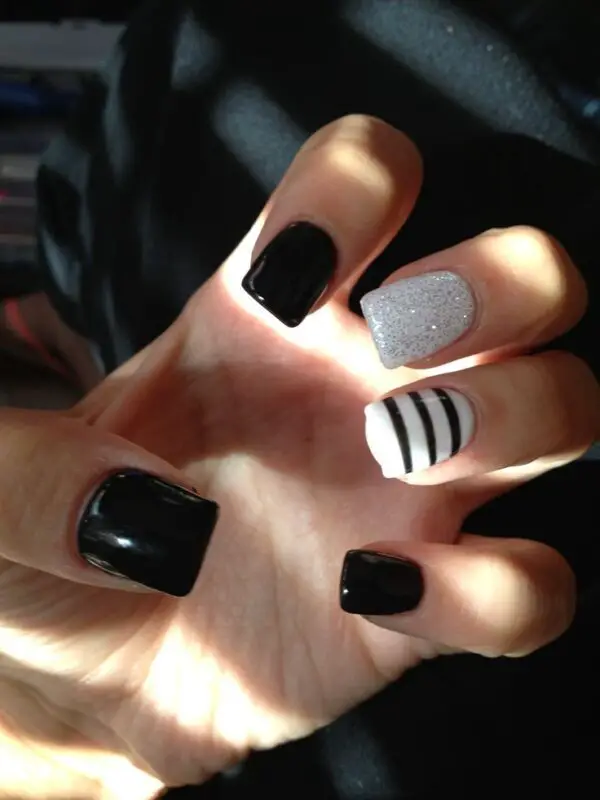 stripes-with-black-white-and-glitter-1